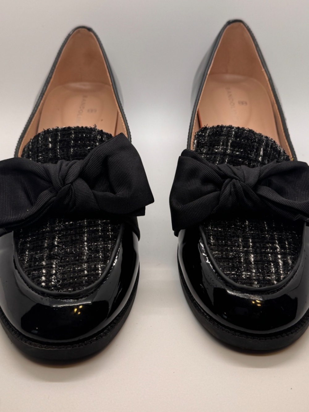 Bandolino Black Patent Loafers with Bow & Tweed Detail Women’s Size 7.5 Dress Sh - Picture 3 of 7